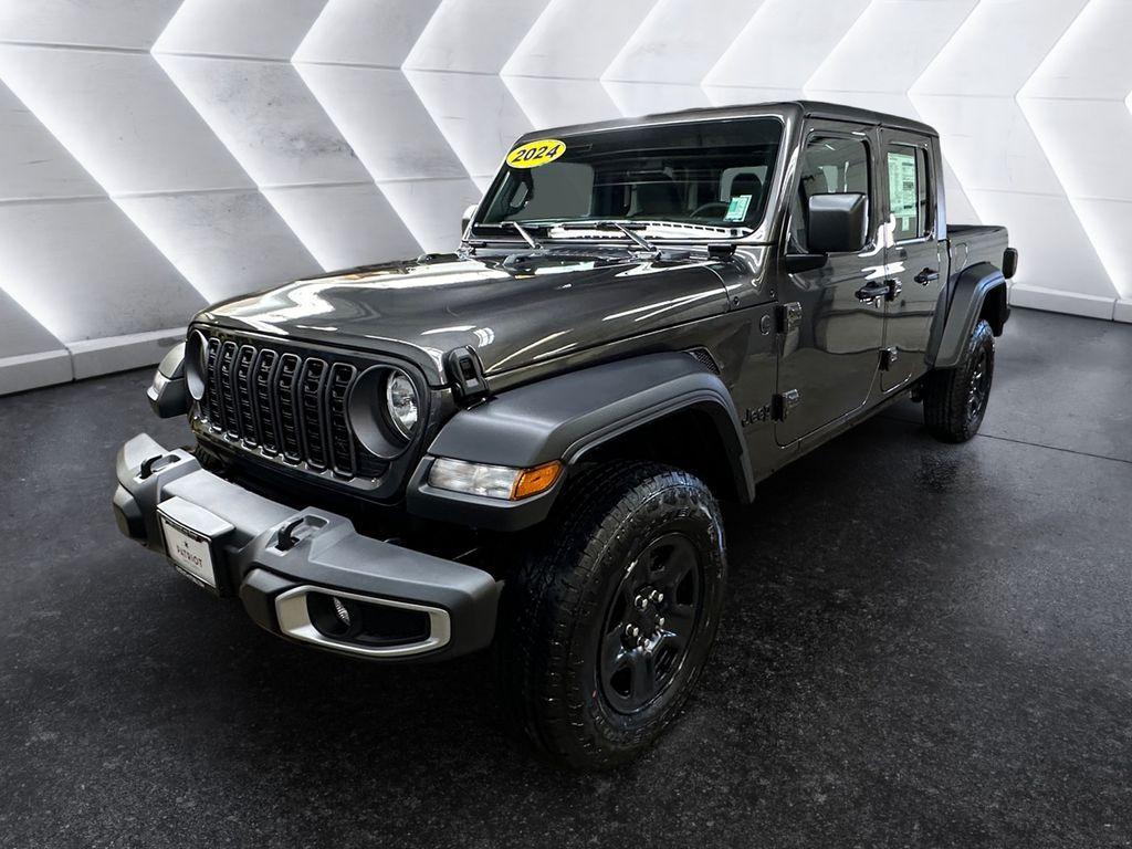 new 2024 Jeep Gladiator car, priced at $43,047