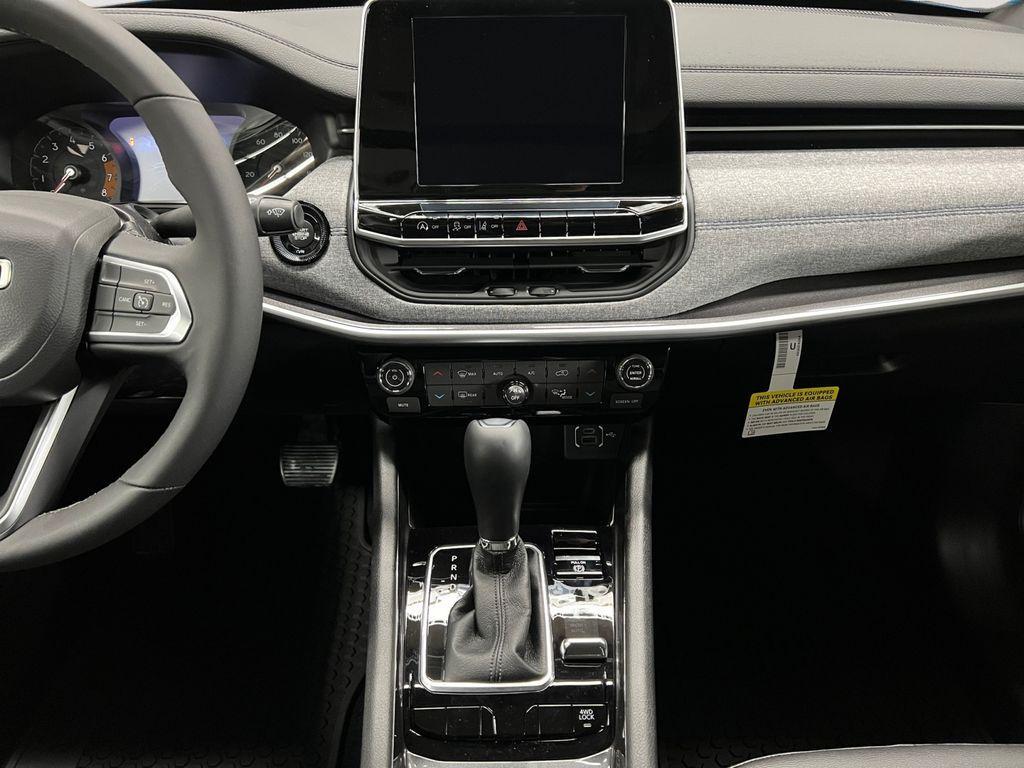 new 2025 Jeep Compass car, priced at $33,042