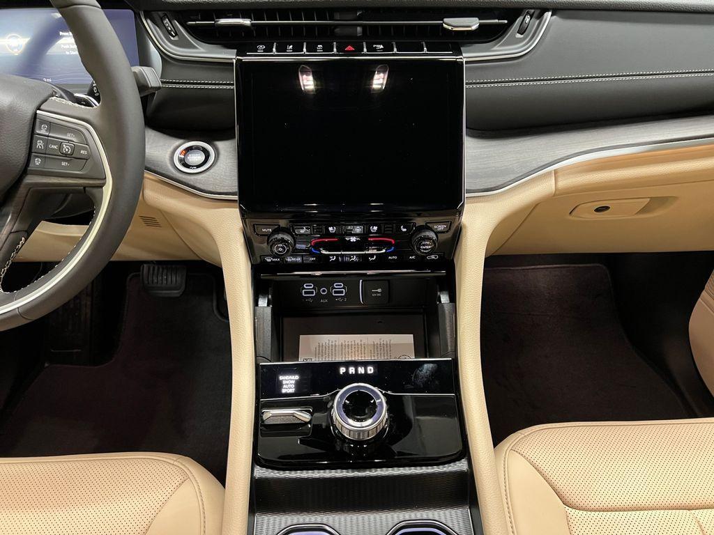 new 2025 Jeep Grand Cherokee L car, priced at $50,114