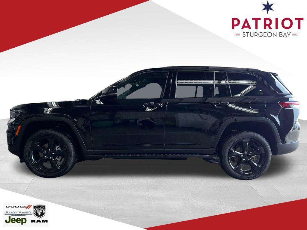 new 2025 Jeep Grand Cherokee car, priced at $42,480