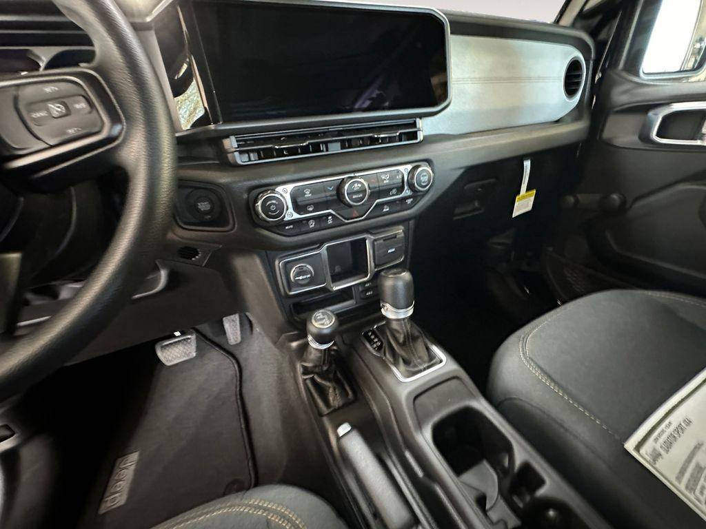 new 2024 Jeep Gladiator car, priced at $35,898