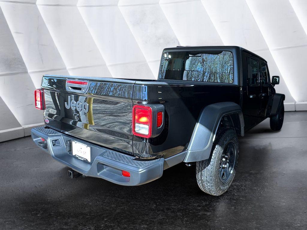new 2024 Jeep Gladiator car, priced at $43,047