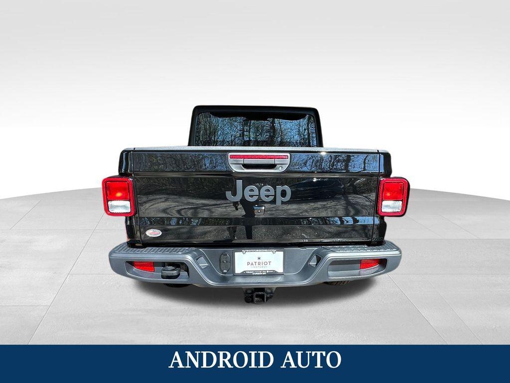 new 2024 Jeep Gladiator car, priced at $41,489