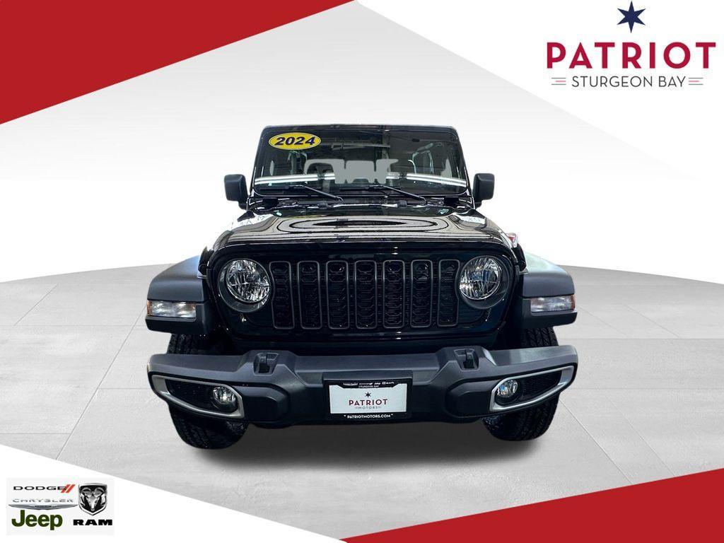 new 2024 Jeep Gladiator car, priced at $41,489