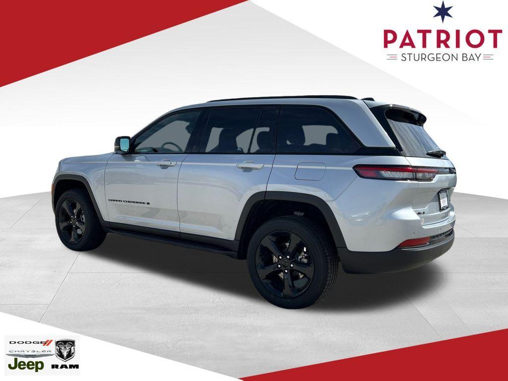new 2025 Jeep Grand Cherokee car, priced at $40,480