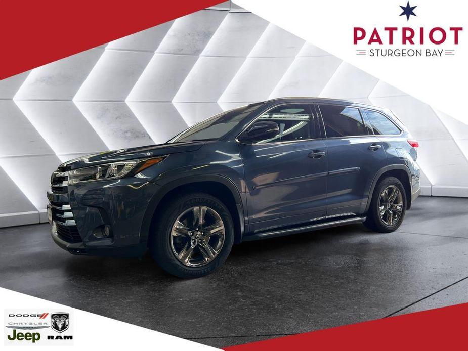 used 2018 Toyota Highlander car, priced at $32,980