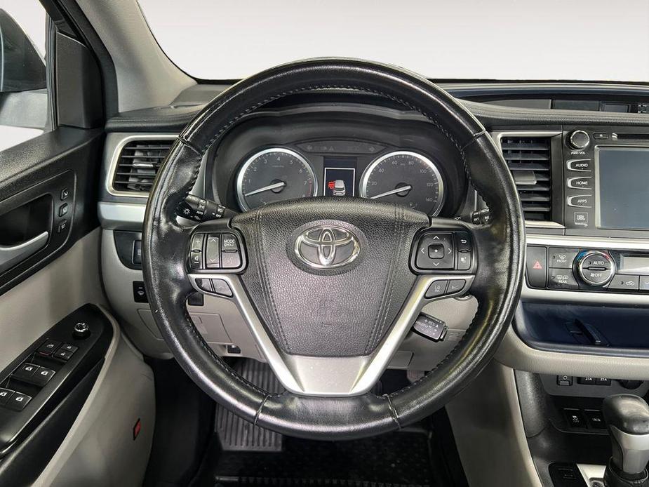 used 2018 Toyota Highlander car, priced at $32,980