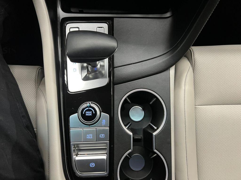 used 2023 Genesis G70 car, priced at $26,878