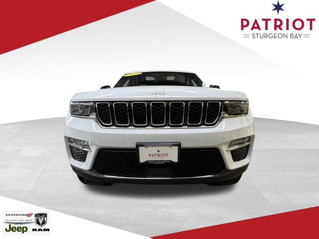 new 2025 Jeep Grand Cherokee car, priced at $42,657