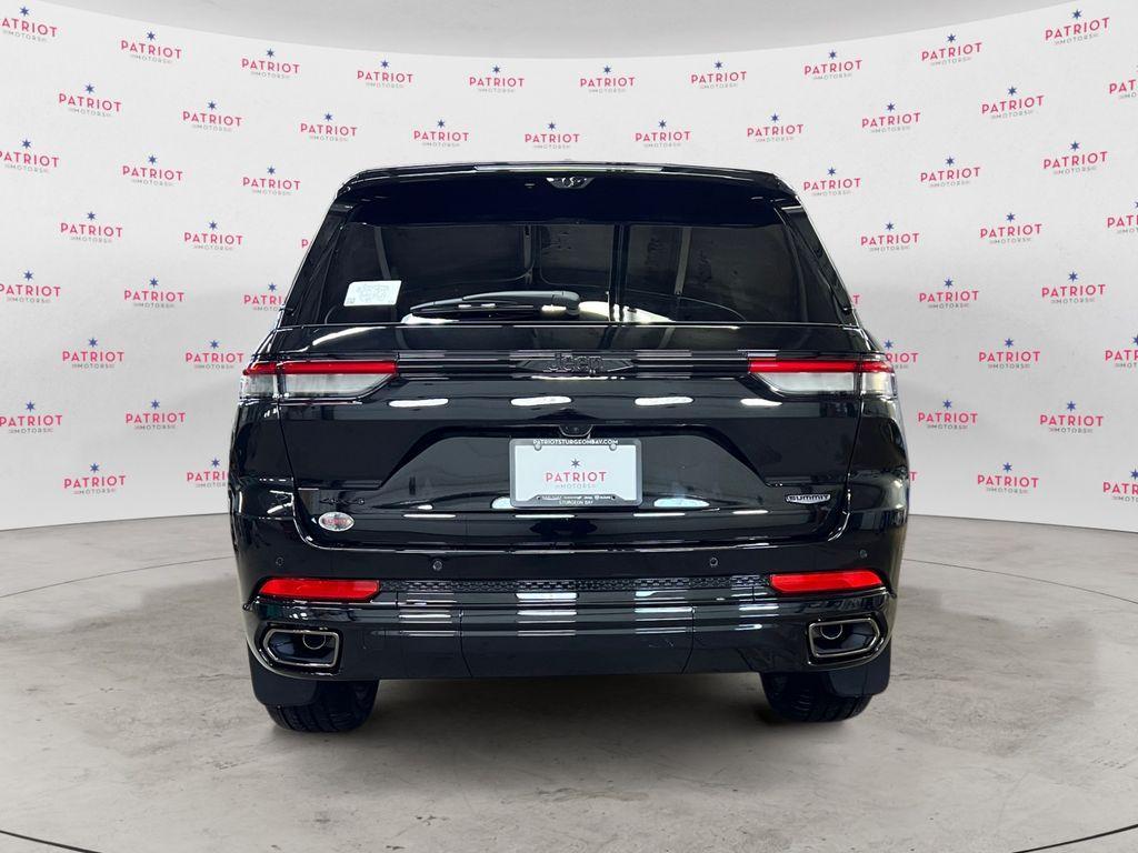 new 2025 Jeep Grand Cherokee car, priced at $67,240
