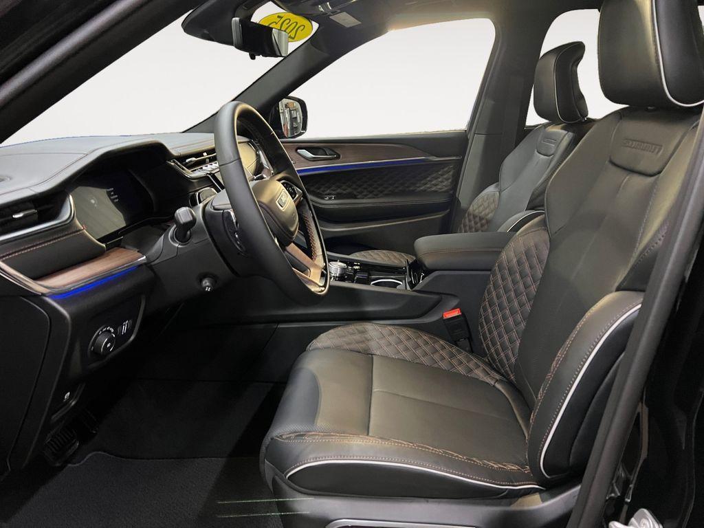 new 2025 Jeep Grand Cherokee car, priced at $67,240