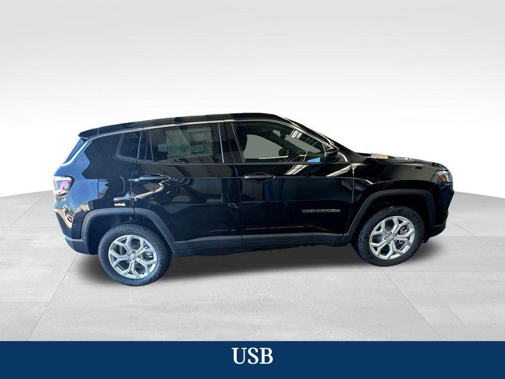 new 2024 Jeep Compass car, priced at $24,989