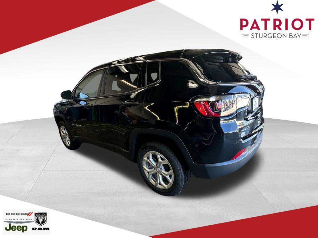 new 2024 Jeep Compass car, priced at $24,989