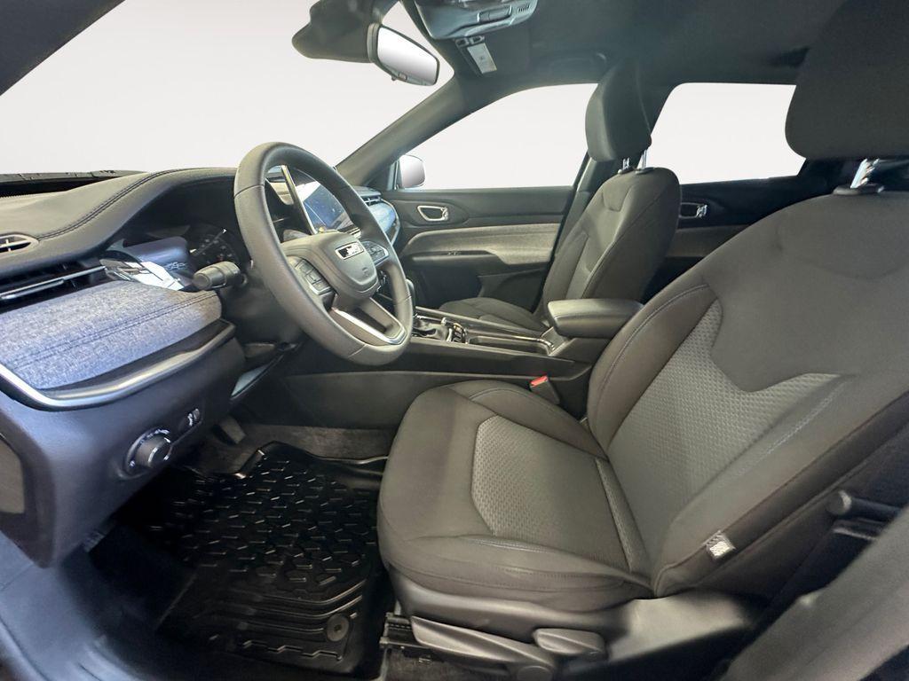 new 2024 Jeep Compass car, priced at $26,795