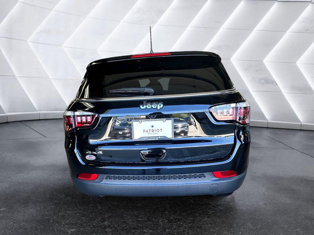 new 2024 Jeep Compass car, priced at $26,795