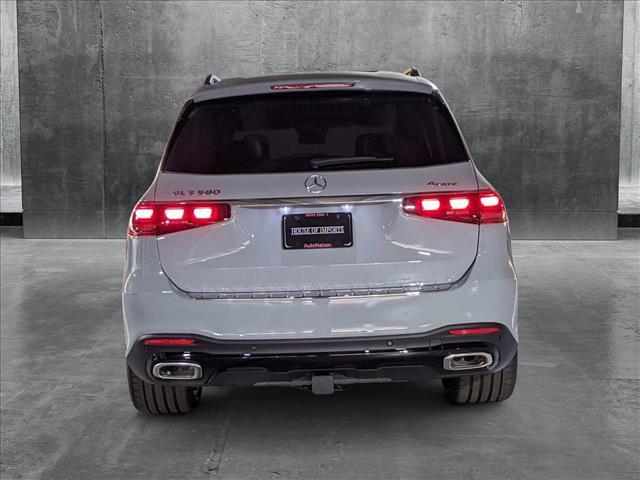 new 2025 Mercedes-Benz GLS 580 car, priced at $125,555