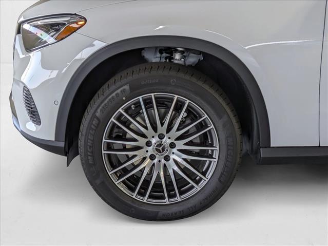 new 2026 Mercedes-Benz GLC 300 car, priced at $62,930
