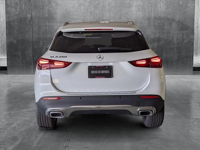 new 2025 Mercedes-Benz GLA 250 car, priced at $44,620