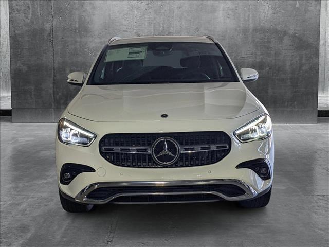 new 2025 Mercedes-Benz GLA 250 car, priced at $44,620