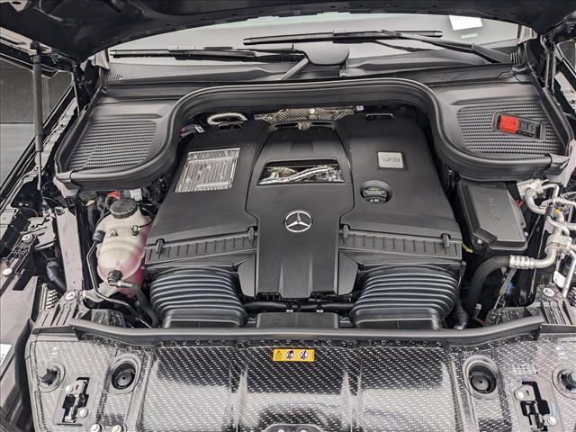 new 2025 Mercedes-Benz GLS 580 car, priced at $121,455