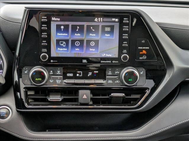 used 2021 Toyota Highlander car, priced at $29,999
