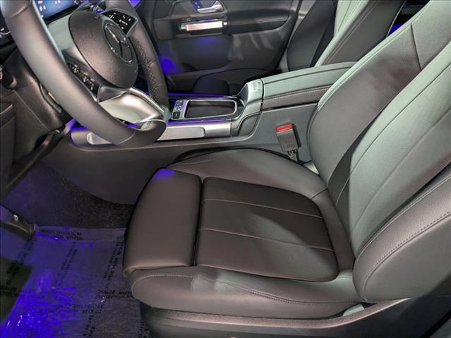 new 2025 Mercedes-Benz GLB 250 car, priced at $47,145