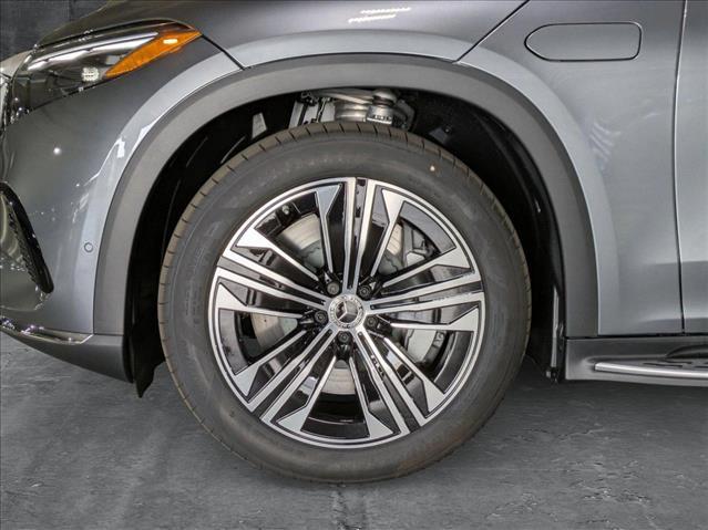 new 2025 Mercedes-Benz EQS 450 car, priced at $112,660