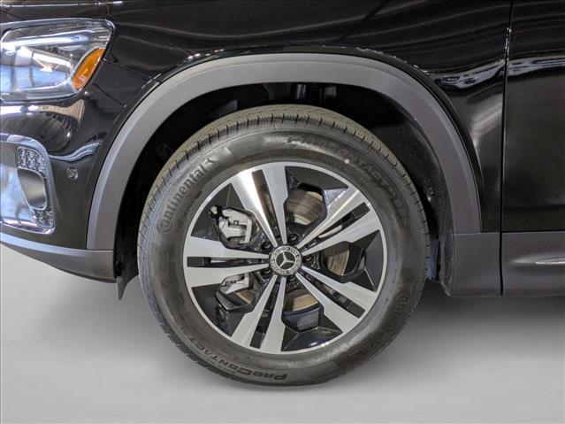 new 2025 Mercedes-Benz GLB 250 car, priced at $49,420