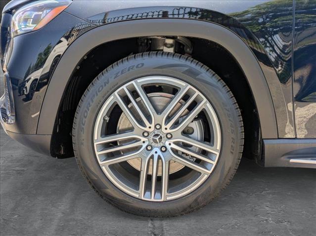 new 2025 Mercedes-Benz GLS 450 car, priced at $91,410