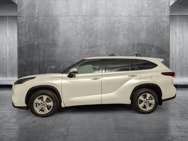 used 2022 Toyota Highlander Hybrid car, priced at $33,395