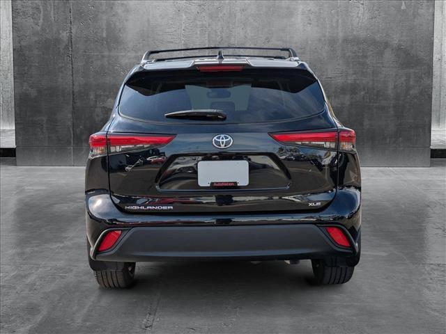 used 2022 Toyota Highlander car, priced at $35,995