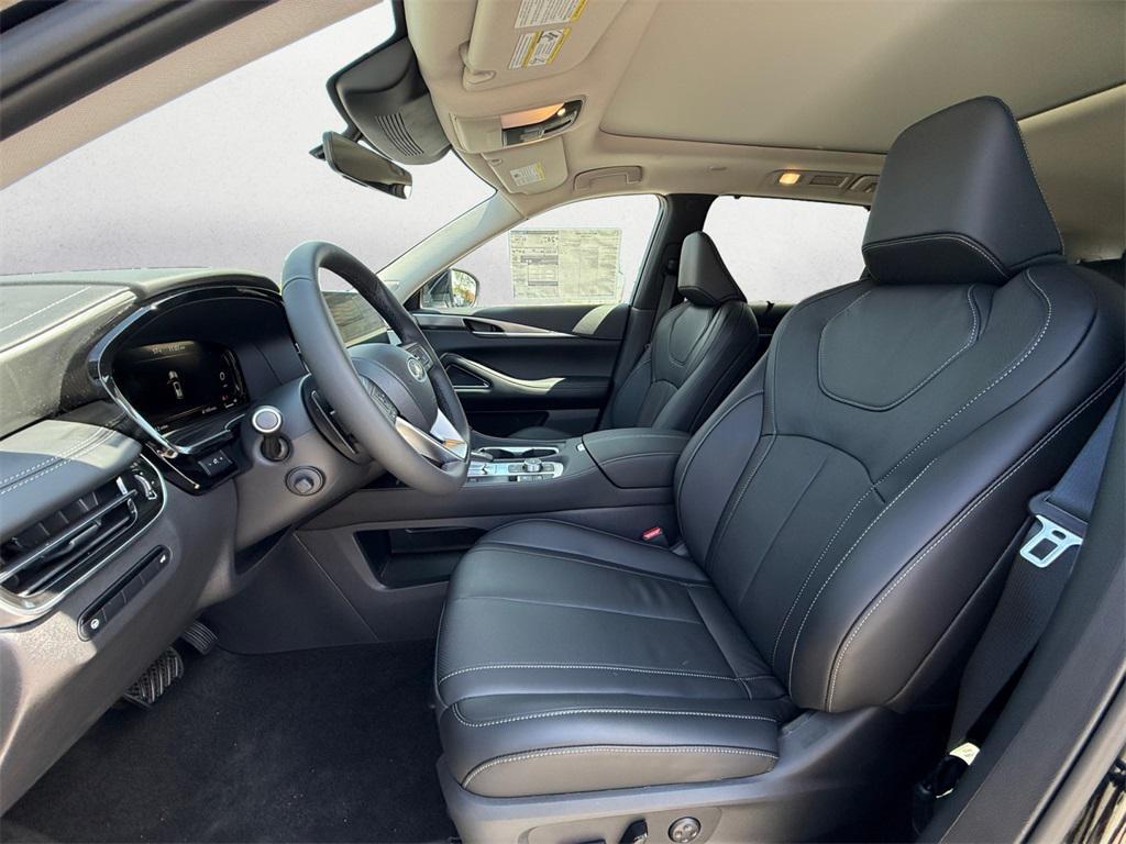 new 2025 INFINITI QX60 car, priced at $52,674