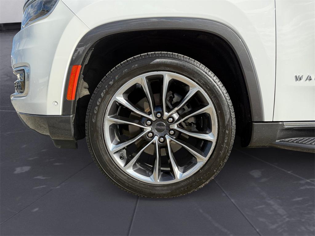used 2022 Jeep Wagoneer car, priced at $38,995
