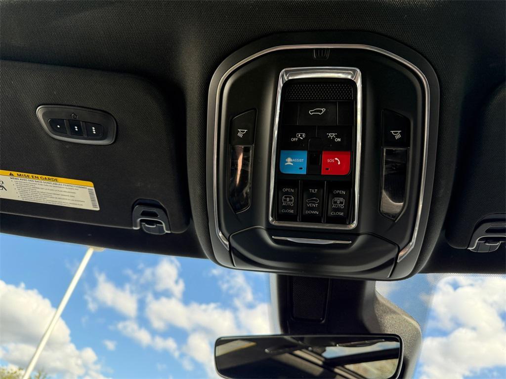 used 2022 Jeep Wagoneer car, priced at $38,995