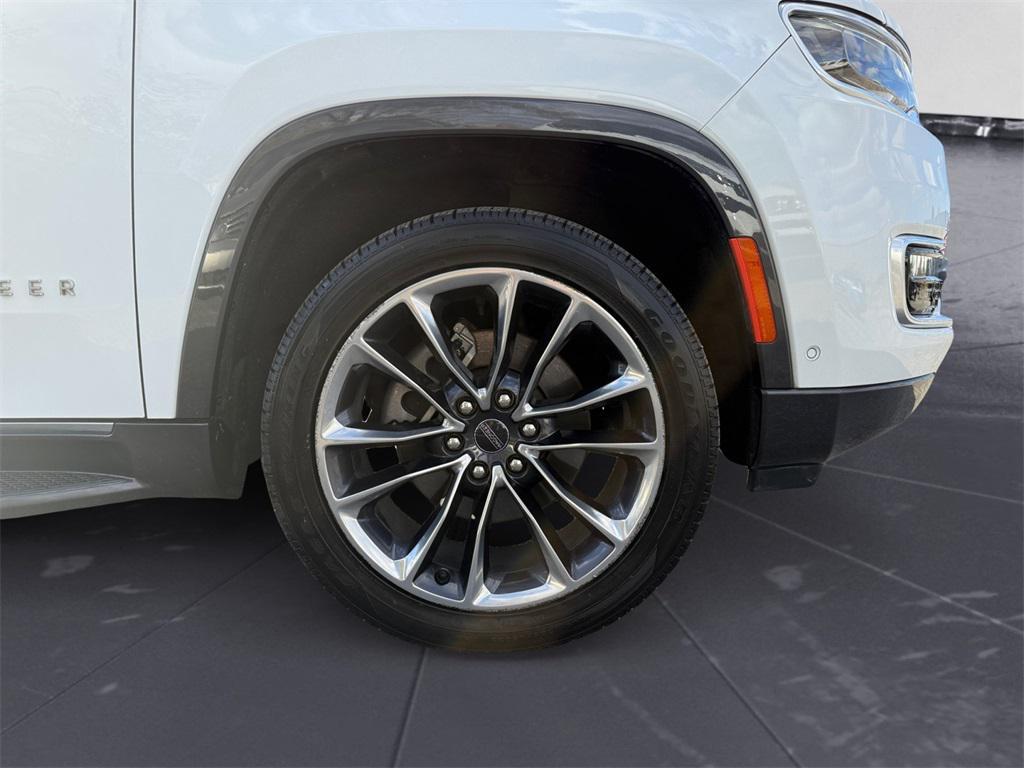 used 2022 Jeep Wagoneer car, priced at $38,995