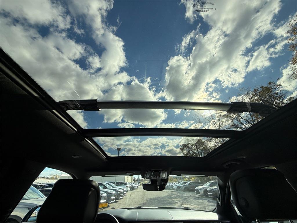 used 2022 Jeep Wagoneer car, priced at $38,995