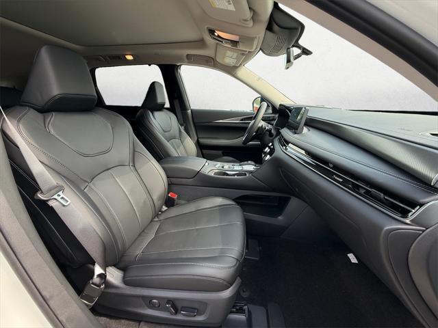 new 2025 INFINITI QX60 car, priced at $52,077