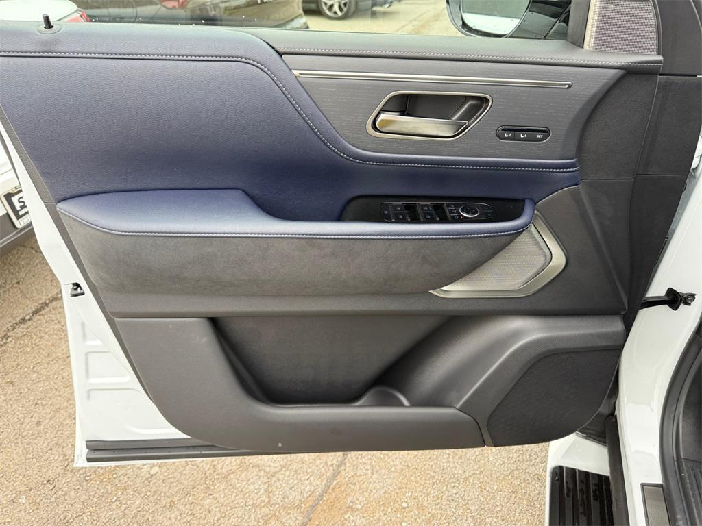 new 2026 INFINITI QX80 car, priced at $101,120