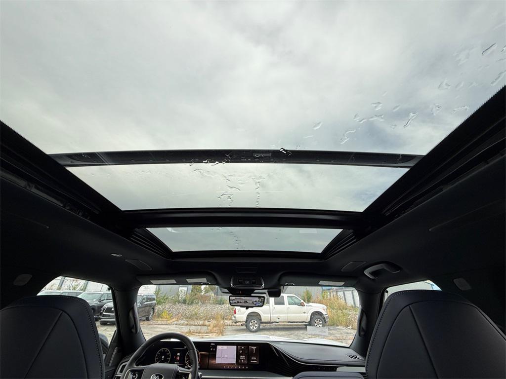 new 2026 INFINITI QX80 car, priced at $101,120