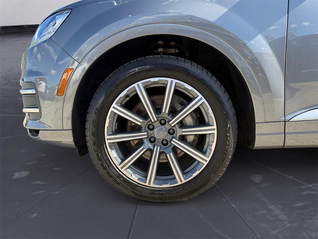used 2018 Audi Q7 car, priced at $19,995