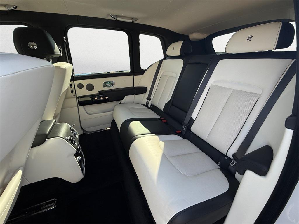 used 2021 Rolls-Royce Cullinan car, priced at $266,178