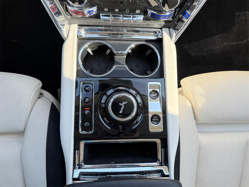 used 2021 Rolls-Royce Cullinan car, priced at $266,178