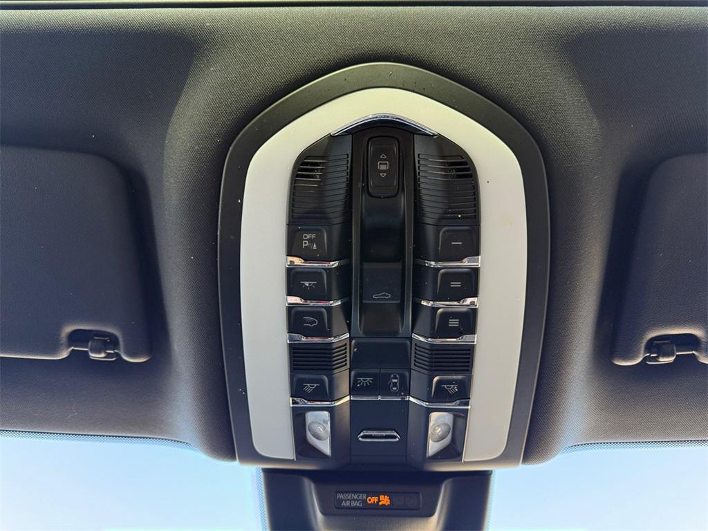 used 2020 Porsche Macan car, priced at $30,995