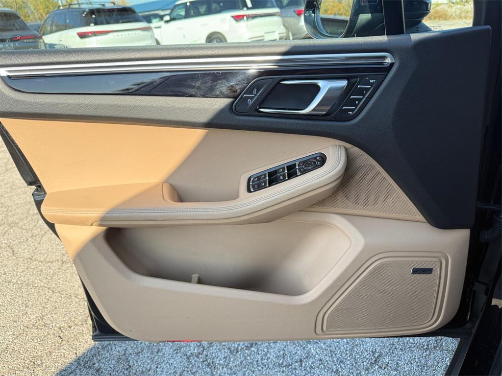 used 2020 Porsche Macan car, priced at $30,995