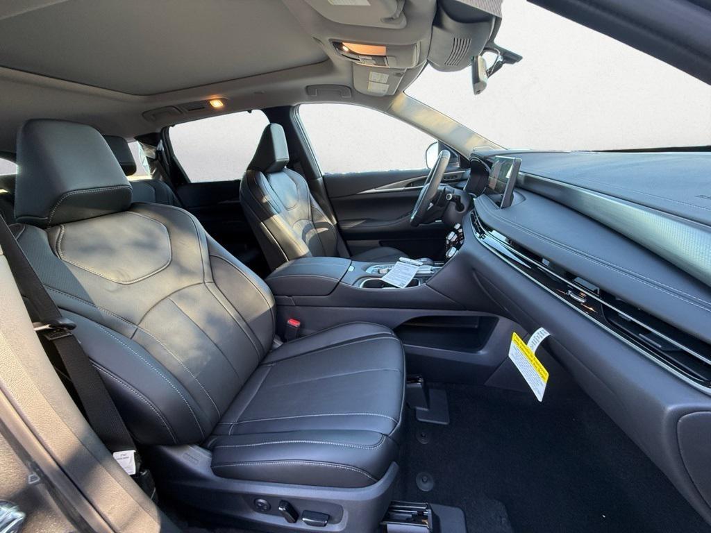 new 2026 INFINITI QX60 car, priced at $57,452
