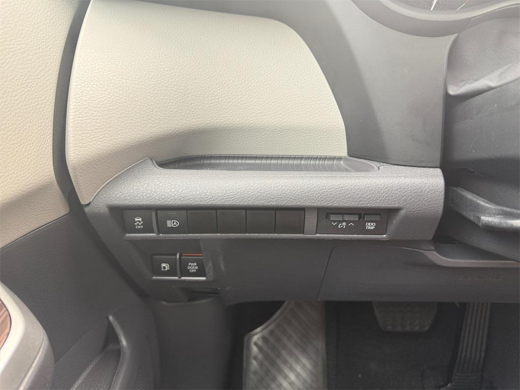 used 2024 Toyota Sienna car, priced at $36,995