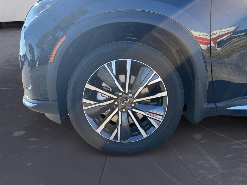 new 2026 INFINITI QX60 car, priced at $58,626