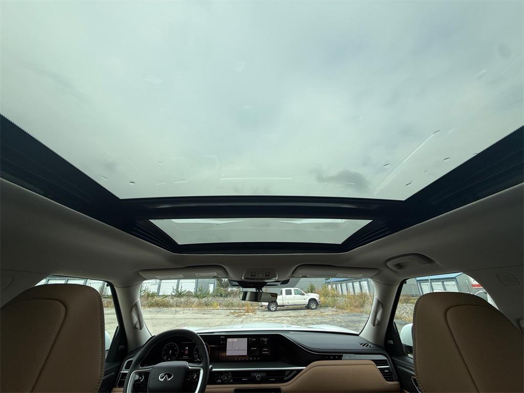 new 2026 INFINITI QX80 car, priced at $93,167