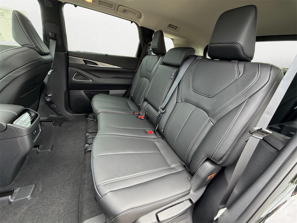 new 2025 INFINITI QX60 car, priced at $52,674