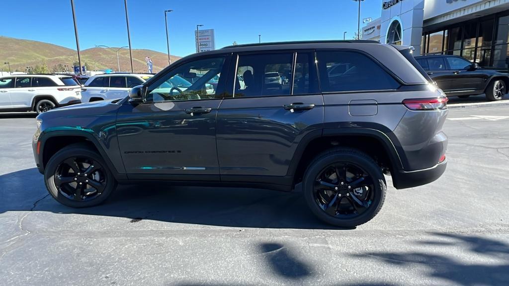 new 2024 Jeep Grand Cherokee car, priced at $50,170